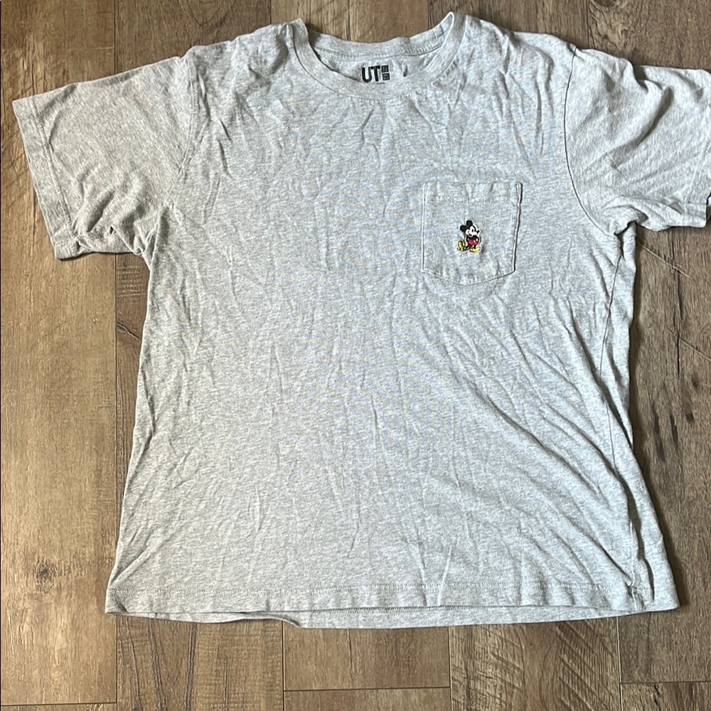 Disney Gray Short Sleeve Tee Classic Casual with Mickey pocket